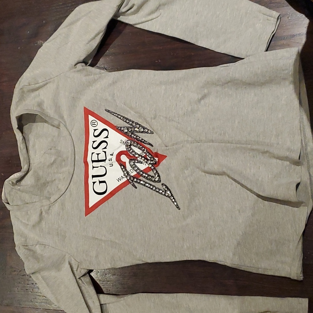 Guess women's top size m